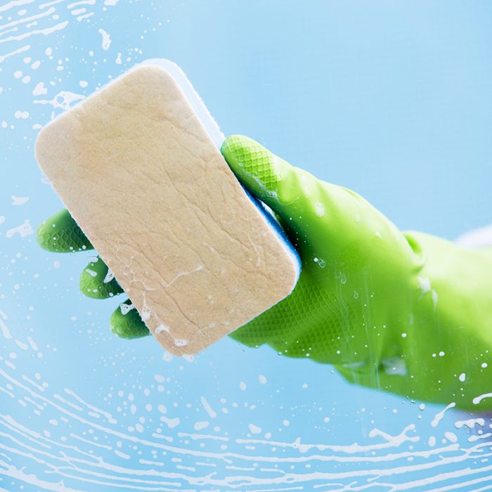 nettoyage gants éponge produits désinfection